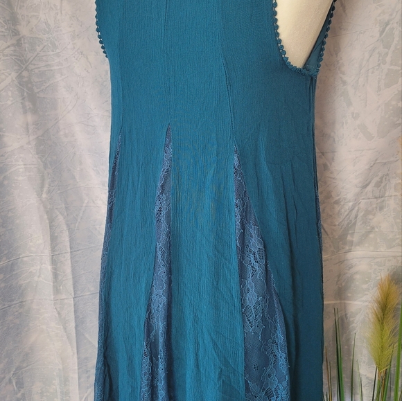 Xhilaration lady's mini dress..id#009 - Picture 3 of 8